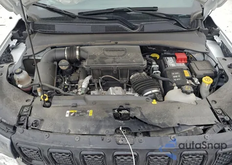 2024 Jeep Compass Latitude z USA, uszkodzony, nr VIN 3C4NJDBNXRT576553